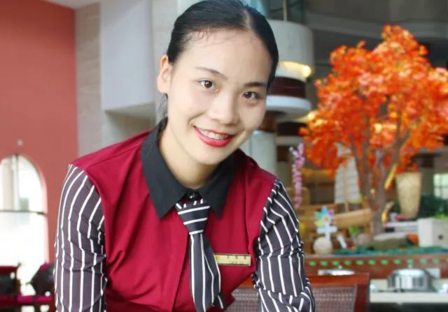 精心服務(wù),帶來高品質(zhì)味覺享受--微笑服務(wù)之餐飲部
