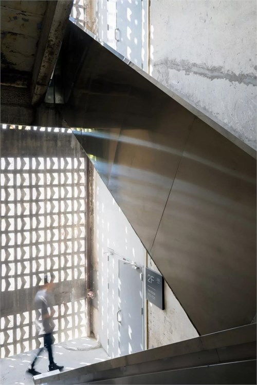 尋常設(shè)計 重慶山鬼montmirage解放碑店廠房改造精品酒店 嫁衣的裙擺