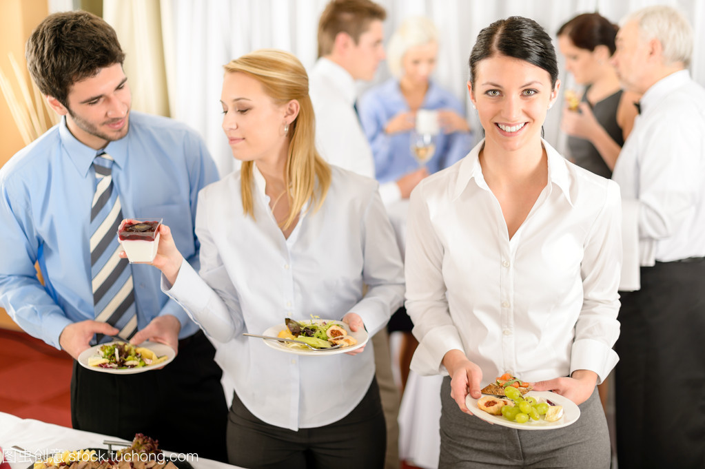 智慧餐飲服務提升團隊凝聚力——記一次難忘的自助餐體驗